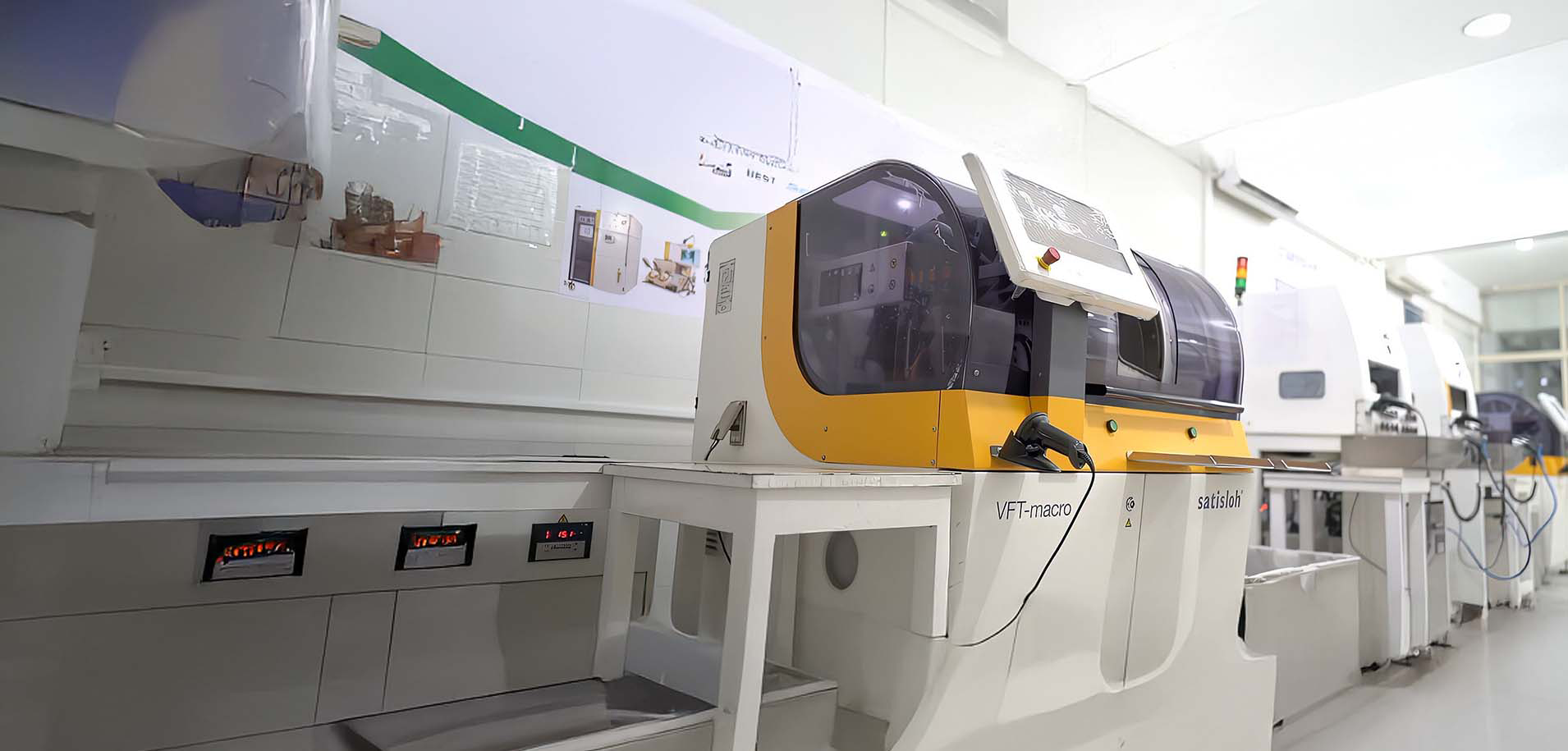 Alyosser Optical's Lab